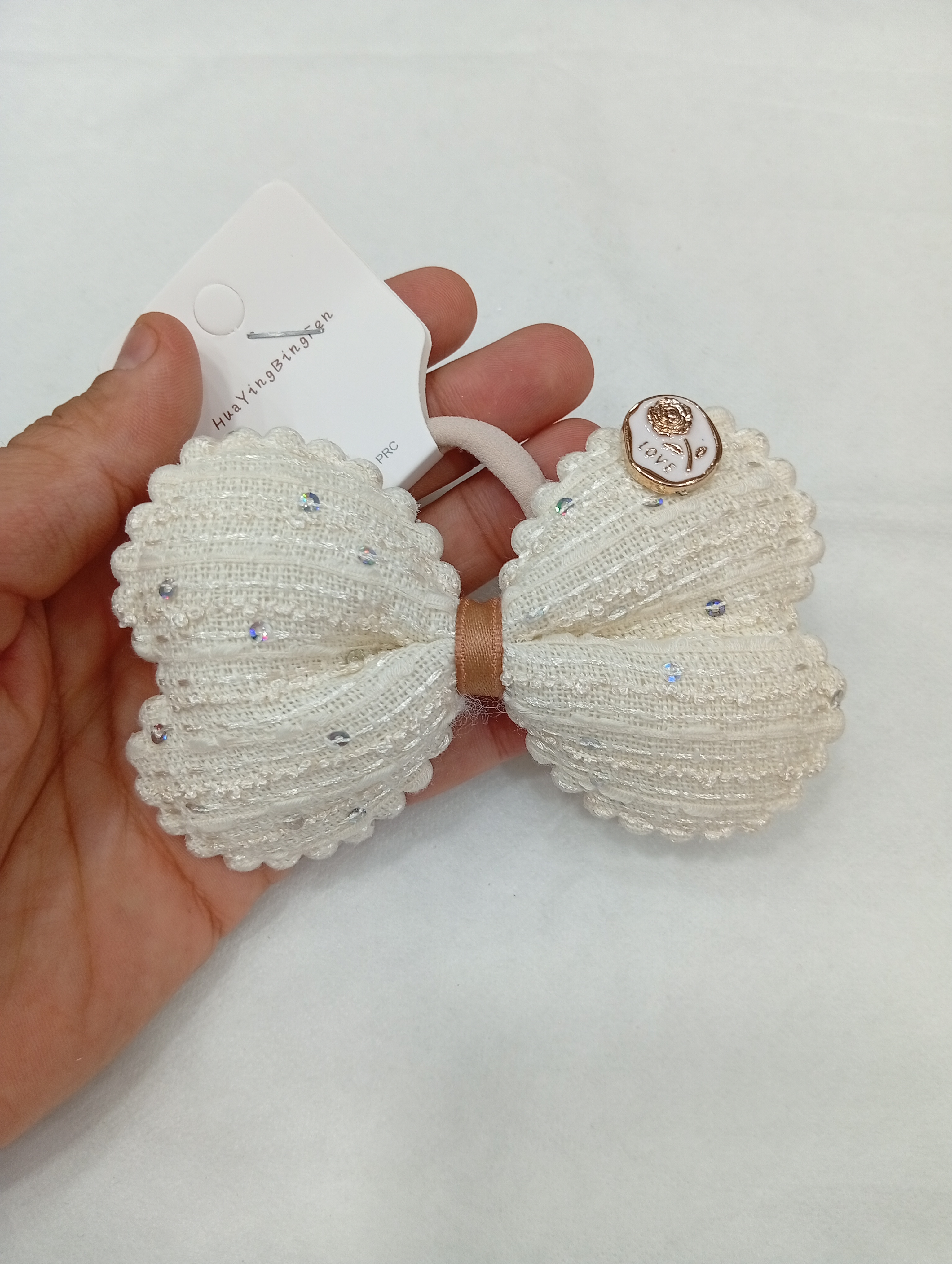 کش موی پارچه ای طرح پاپیون گیپور نگین دار - 70 تومن - سفید